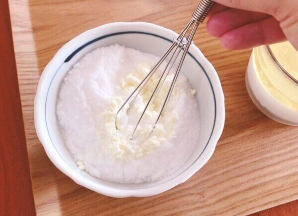 シフォンケーキの腰折れ対策として乾燥卵白を砂糖に混ぜる